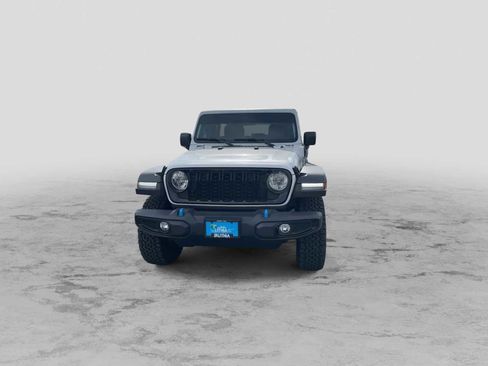 Used 2024 Jeep Wrangler Willys image 3