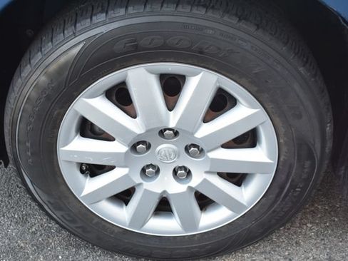 Used 2010 Chrysler Sebring Touring FWD image 35