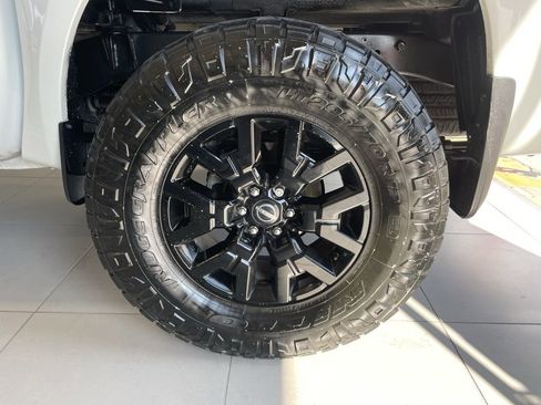 Certified 2023 Nissan Frontier SV w/ Midnight Edition Package image 17