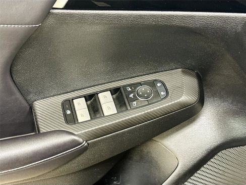 Used 2024 Mitsubishi Outlander FWD image 17