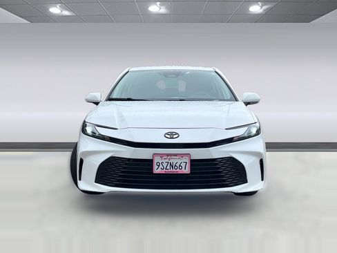 Used 2025 Toyota Camry LE w/ Convenience Package FWD image 4