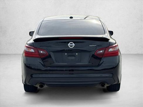 Used 2018 Nissan Altima 2.5 SR w/ SR Midnight Edition image 6