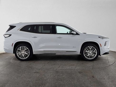 New 2027 Buick Enclave Avenir FWD image 2
