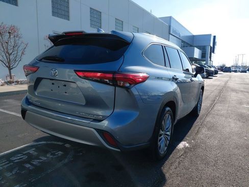 Used 2020 Toyota Highlander Platinum image 8