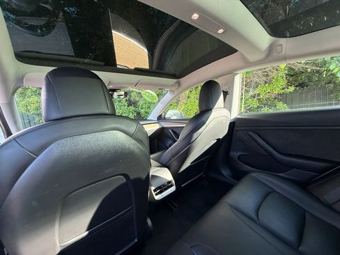 Used 2022 Tesla Model 3 Standard Range RWD image 39