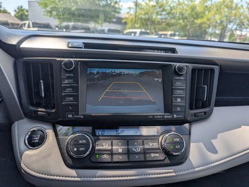 Used 2017 Toyota RAV4 Limited AWD/4WD image 25