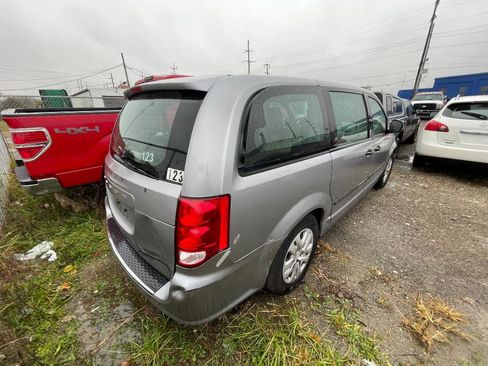 Used 2013 Dodge Grand Caravan American Value Package image 3