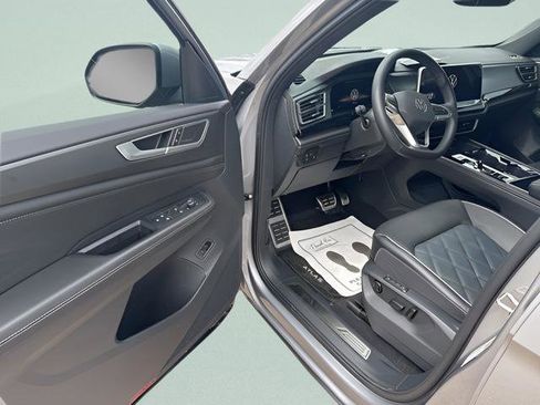 Certified 2025 Volkswagen Atlas Cross Sport SEL Premium R-Line image 7