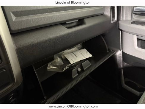 Used 2018 RAM 1500 SLT image 43