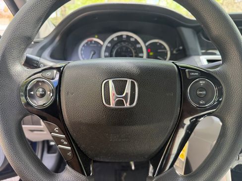 Used 2017 Honda Accord LX image 21