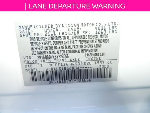 Used 2025 Nissan Sentra SR image 16