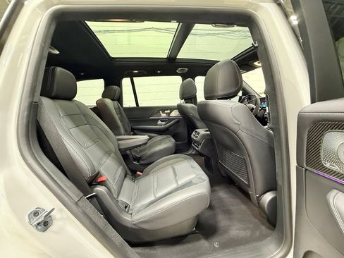 Used 2025 Mercedes-Benz GLS 63 AMG 4MATIC image 46