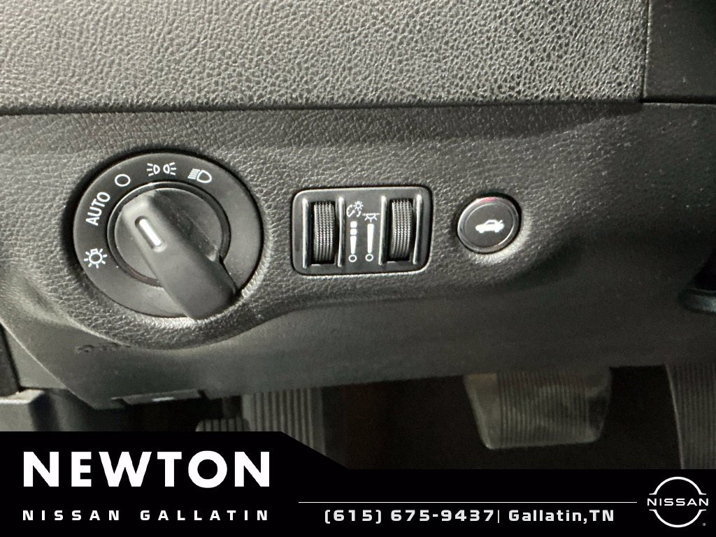 Used 2023 Dodge Charger SXT RWD image 16
