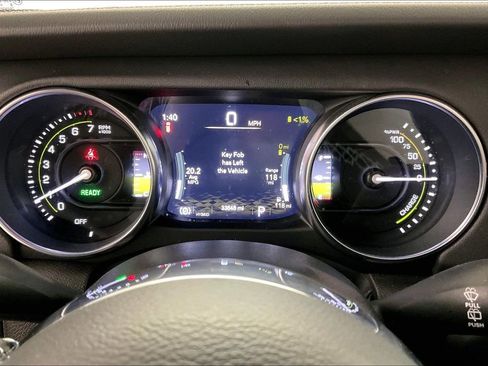 Used 2023 Jeep Wrangler Unlimited Sahara image 12