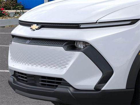 New 2026 Chevrolet Equinox EV LT image 13