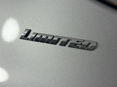 Used 2023 Toyota Tundra Limited w/ Power Package RWD image 11