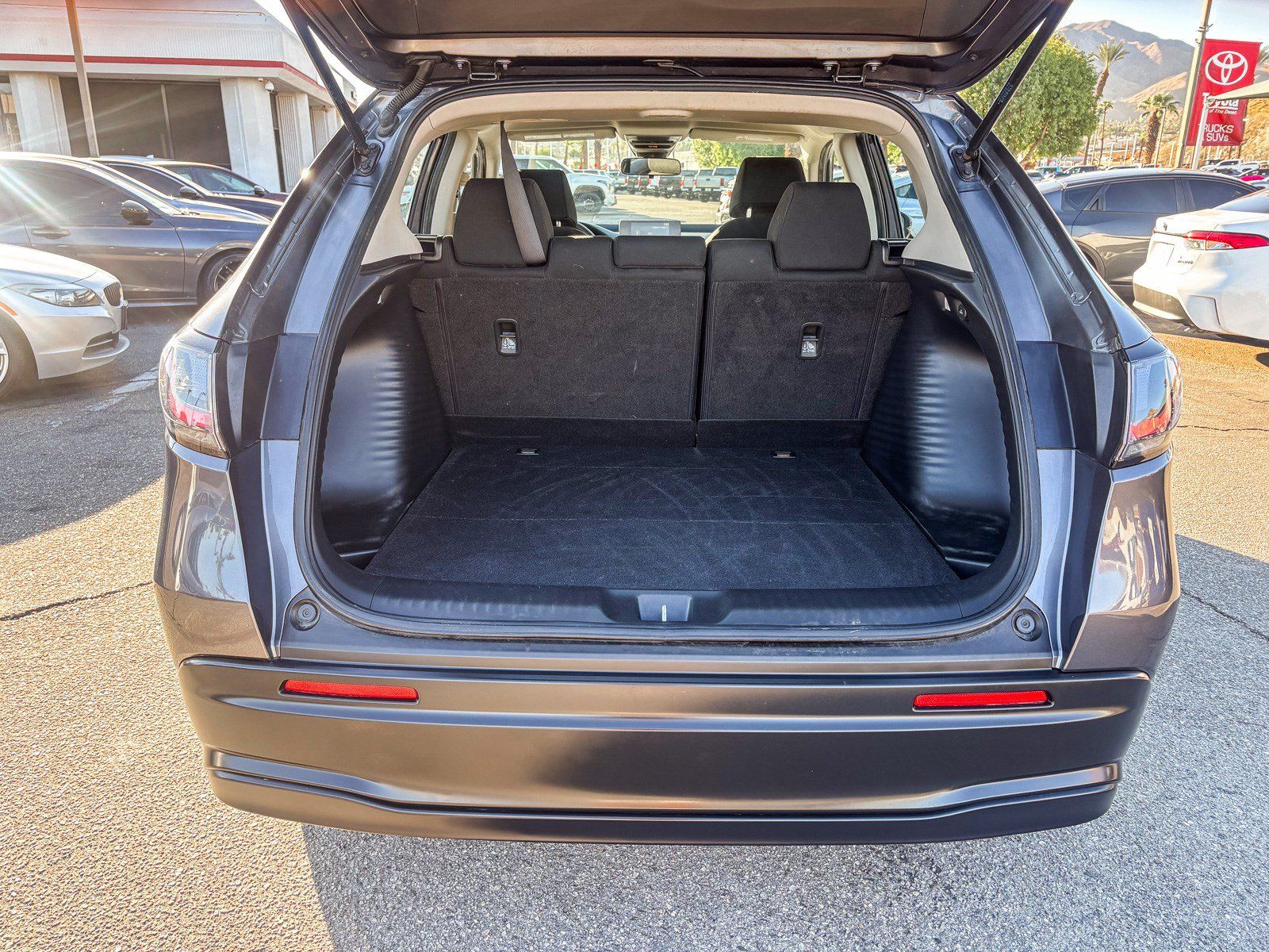 Certified 2025 Honda HR-V LX image 13