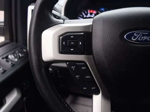 Used 2020 Ford F250 Lariat w/ Lariat Ultimate Package image 6