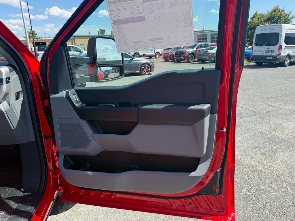 New 2025 Ford F250 XL w/ 360-Degree Camera Package RWD image 30