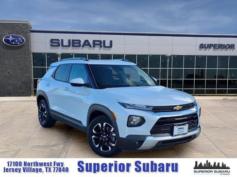 Used 2023 Chevrolet TrailBlazer LT FWD image 1