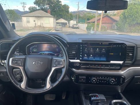 Used 2023 Chevrolet Silverado 1500 LT Trail Boss w/ Convenience Package II AWD/4WD image 8