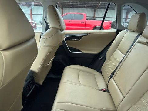 Used 2019 Toyota RAV4 Limited w/ Cold Weather Package AWD/4WD image 19