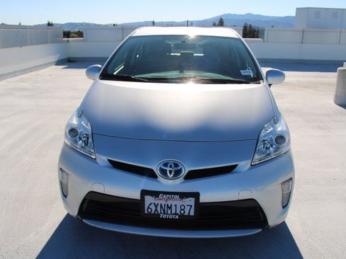 Used 2013 Toyota Prius Two image 7