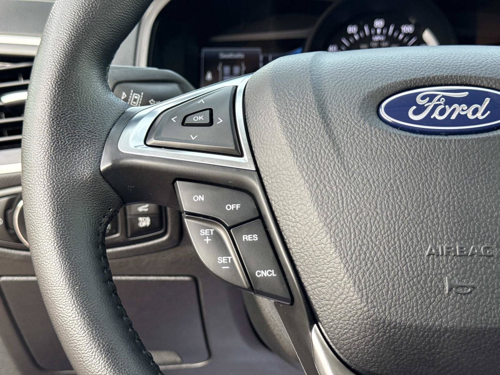 Used 2024 Ford Edge SEL w/ Sport Appearance Package AWD/4WD image 19