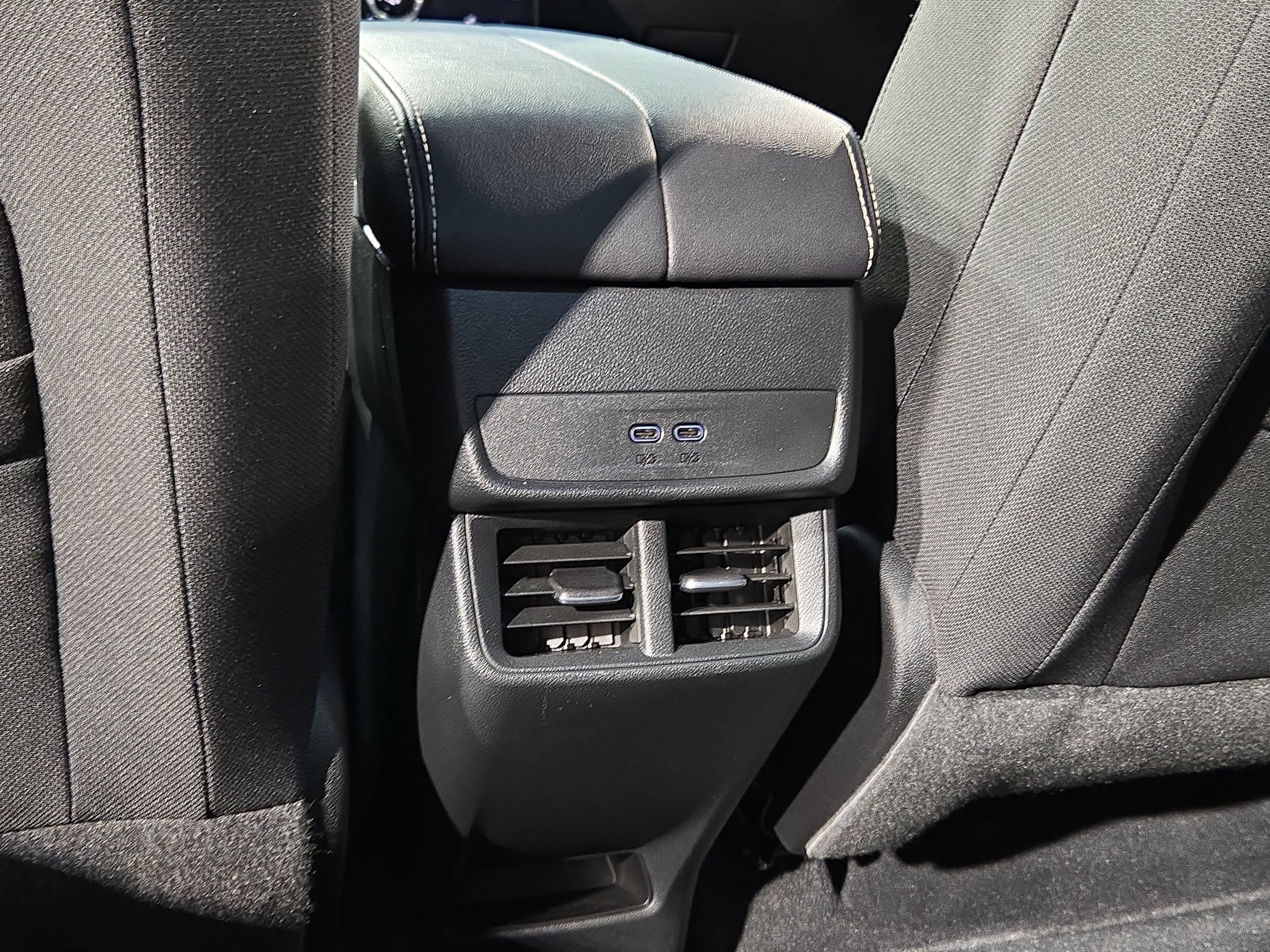 Used 2025 GMC Terrain Elevation AWD/4WD image 36
