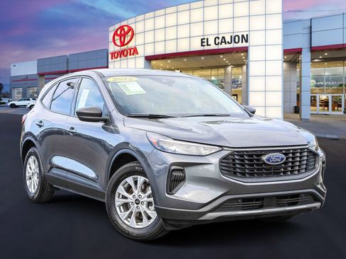 Used 2025 Ford Escape Active FWD image 1