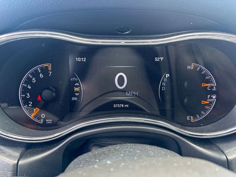 Used 2018 Jeep Grand Cherokee Altitude image 7