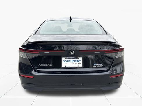 Used 2024 Honda Accord Sport image 7