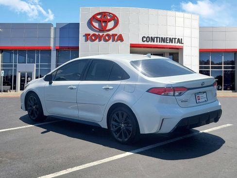 Certified 2024 Toyota Corolla SE FWD image 4