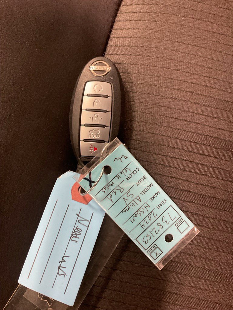 Used 2024 Nissan Altima 2.5 SV FWD image 31