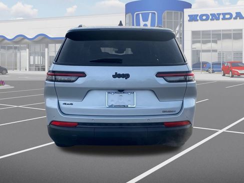 Used 2024 Jeep Grand Cherokee L Laredo image 7