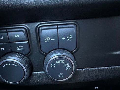 Used 2021 Chevrolet Suburban LT image 42