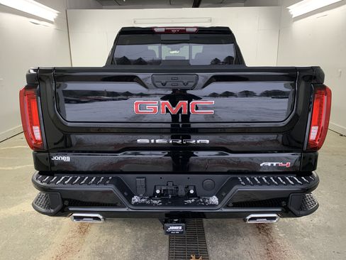 New 2026 GMC Sierra 1500 AT4 w/ Technology Package image 5