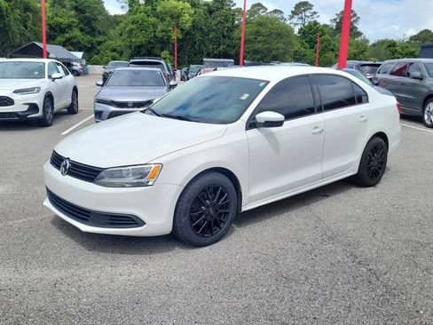 Used 2011 Volkswagen Jetta SE FWD image 5