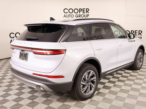 New 2026 Lincoln Corsair Premiere image 21