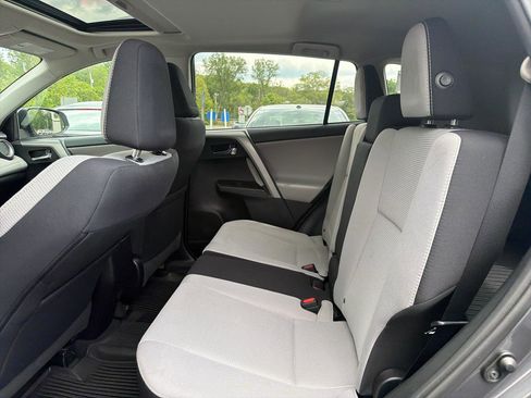 Used 2016 Toyota RAV4 XLE AWD/4WD image 22