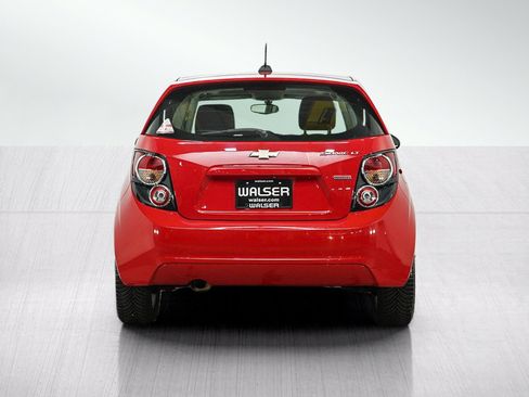 Used 2016 Chevrolet Sonic LT w/ Fun and Sun Package FWD image 4