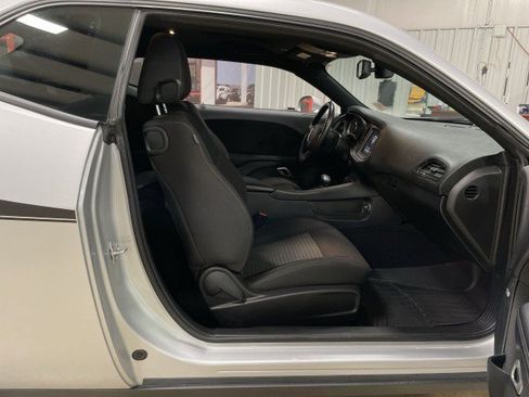 Used 2023 Dodge Challenger SXT RWD image 27