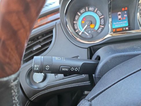 Used 2011 Buick LaCrosse CXS image 19