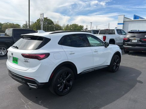 Used 2025 Buick Envision Sport Touring image 3