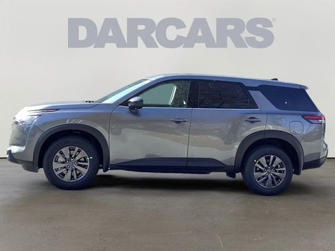 New 2025 Nissan Pathfinder S image 4