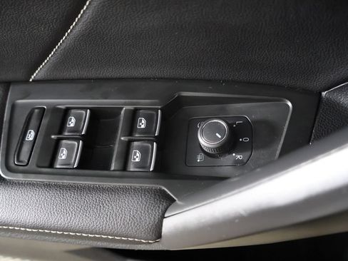 Used 2023 Volkswagen Tiguan SEL R-Line AWD/4WD image 38