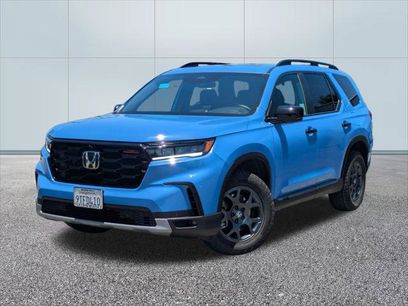 Certified 2025 Honda Pilot TrailSport