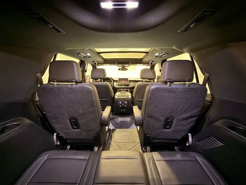 Used 2021 Chevrolet Tahoe Z71 w/ Z71 Signature Package image 37