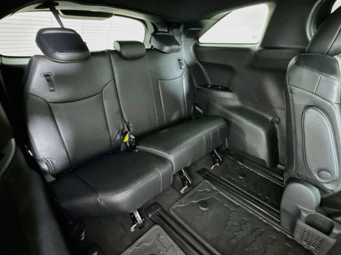 Used 2025 Toyota Sienna XLE Woodland Edition AWD/4WD image 29