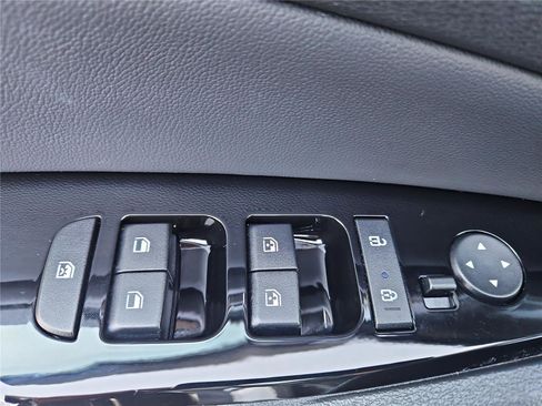 Certified 2023 Kia Sportage EX image 14